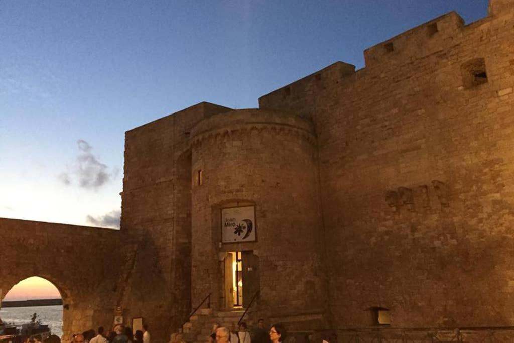 Historic Apartment In Centre Of City 100M To Sea Monopoli Esterno foto